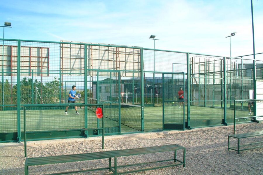instalaciones deportivas pista de padle en cebolla