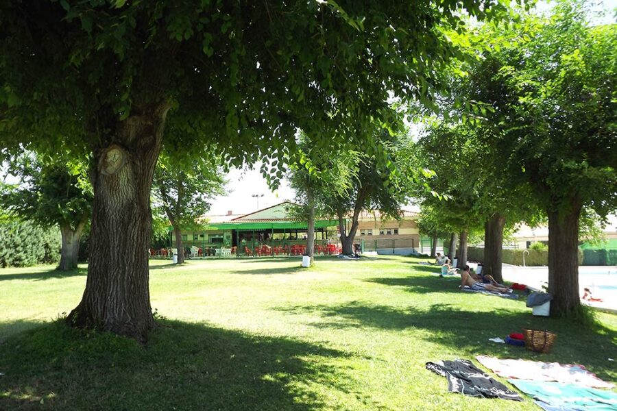 piscina municipal en cebolla